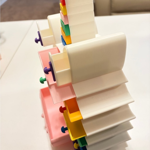 3D Printed Colorful Unicorn Jewelry Box. - Picture 11 of 12